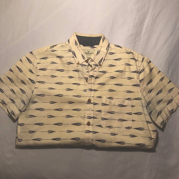American Eagle Short Sleeve Button-up Shirt 🦅 - Picture 2 of 4